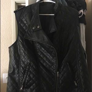 Beautiful Pleather best. 1X.